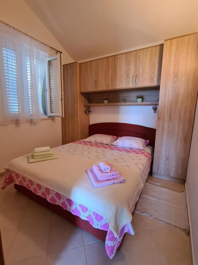 Apartmani Bozana Viganj Exterior photo