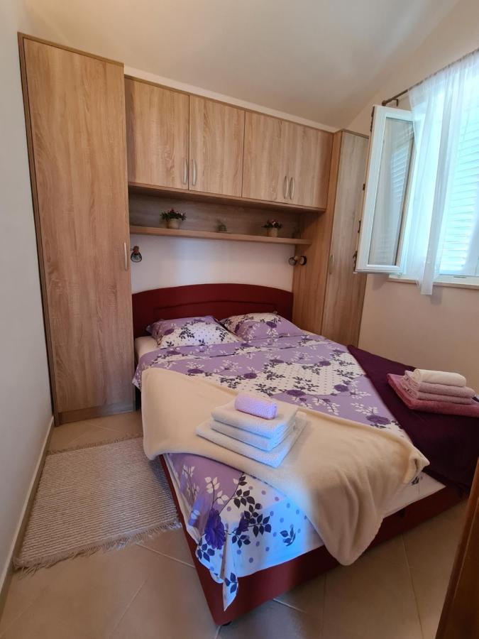 Apartmani Bozana Viganj Exterior photo